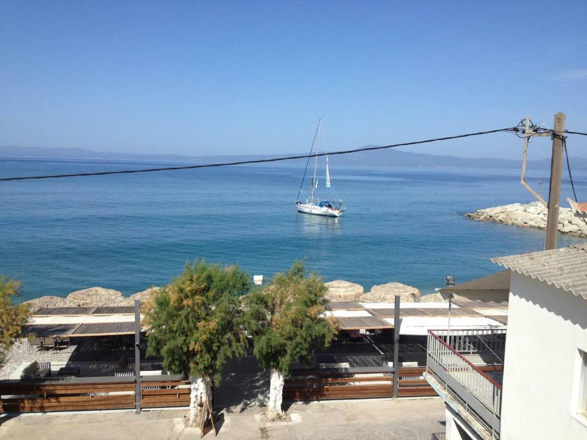 Appartement Agali 2 Maizonette Front Of The Sea à Akrogiali Extérieur photo